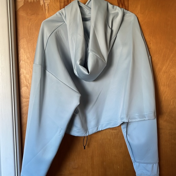 Cropped hoodie - Picture 2 of 3